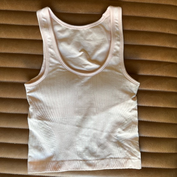 Lululemon Tank - Picture 4 of 6
